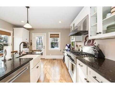 45 Middle St, Hingham, MA 02043 photo 5