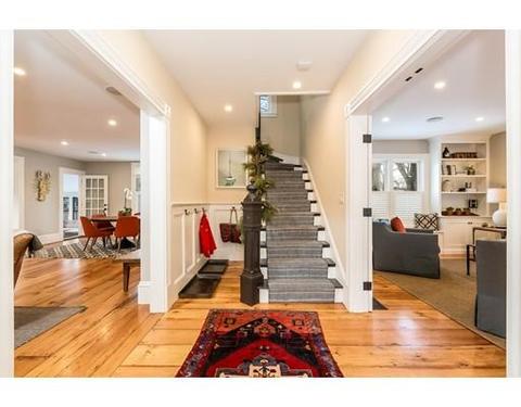 45 Middle St, Hingham, MA 02043 photo 2