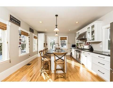 45 Middle St, Hingham, MA 02043 photo 4