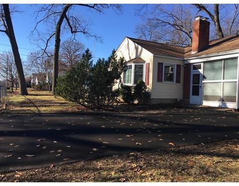 94 Mountainview St, Chicopee, MA 01020 photo 1