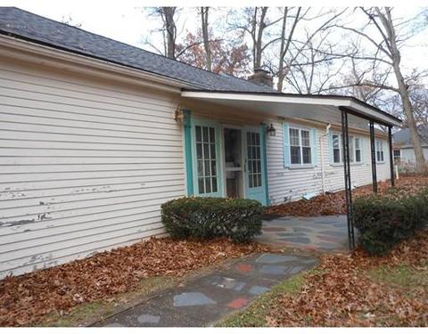 85 Overlook Dr, Springfield, MA 01118 photo 22