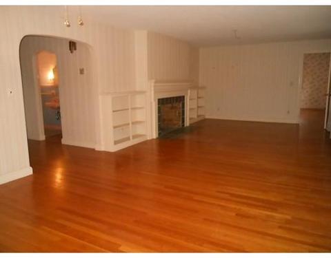 85 Overlook Dr, Springfield, MA 01118 photo 4