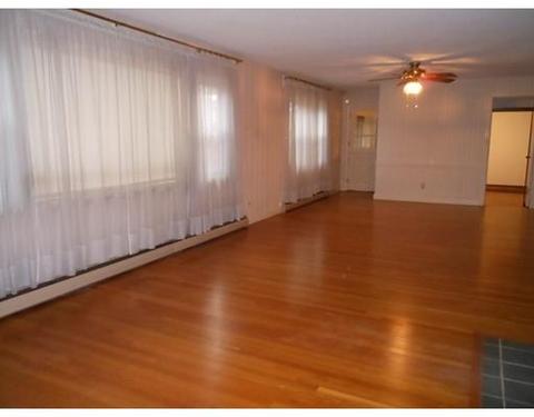 85 Overlook Dr, Springfield, MA 01118 photo 3