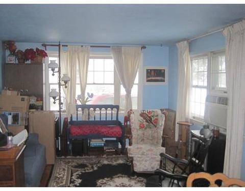 160 Moss Rd, Springfield, MA 01119 photo 3