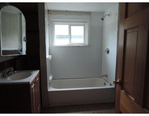 52 Colonial Ave, Springfield, MA 01109 photo 13