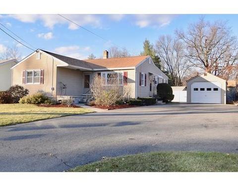 40 Gardens Dr, Springfield, MA 01119 photo 3