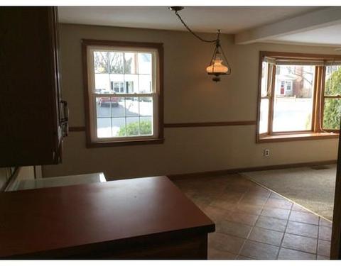 55 Fenway Dr, Springfield, MA 01119 photo 9
