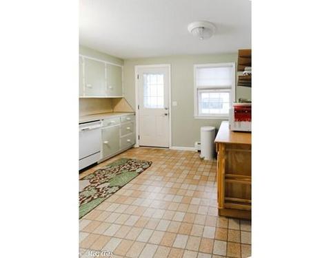 53 Clement St, Springfield, MA 01118 photo 4