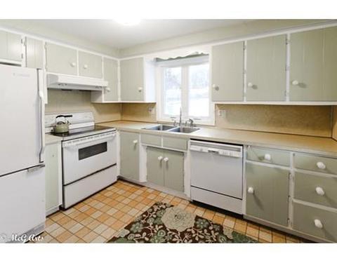 53 Clement St, Springfield, MA 01118 photo 6