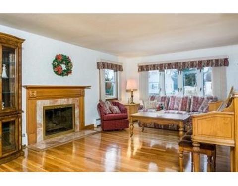22 Dawn St, Chicopee, MA 01020 photo 4
