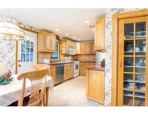 22 Dawn St, Chicopee, MA 01020 photo 10