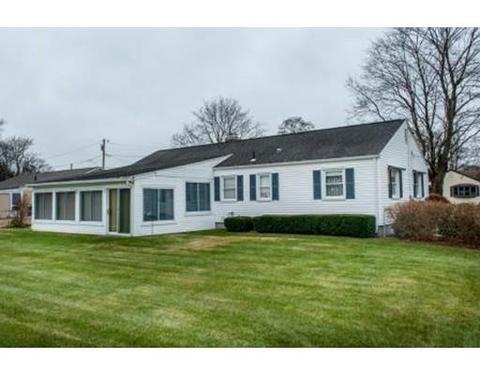 22 Dawn St, Chicopee, MA 01020 photo 3