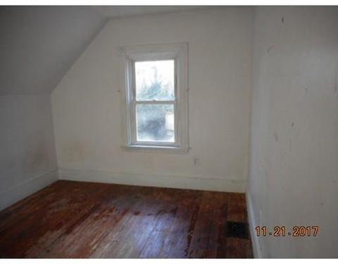 33 Emmett Ave, Dedham, MA 02026 photo 9