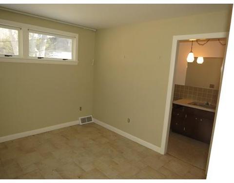 18 Westwind Dr, Webster, MA 01570 photo 17