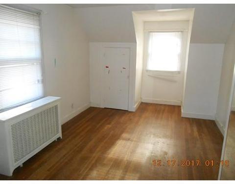 28 Kazbeck St, Springfield, MA 01151 photo 10