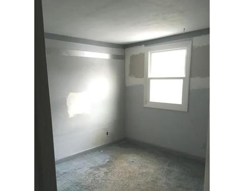 68 Vincent St, Springfield, MA 01129 photo 4