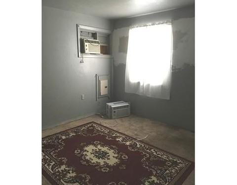68 Vincent St, Springfield, MA 01129 photo 5