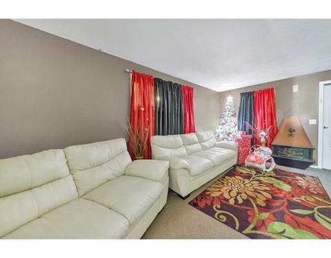 159 Quincy St, Springfield, MA 01109 photo 2