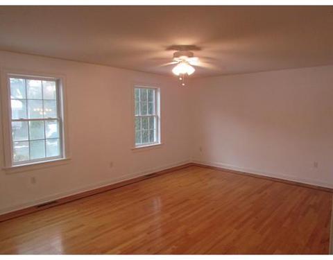 33 Villanova St, East Longmeadow, MA 01028 photo 5