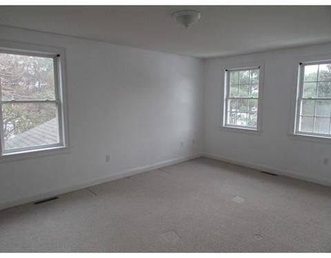 33 Villanova St, East Longmeadow, MA 01028 photo 10