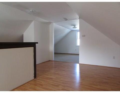 1070 Berkshire Ave, Springfield, MA 01151 photo 7