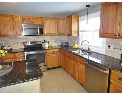 3 Spring Brook Ct #B, Mendon, MA 01756 photo 4