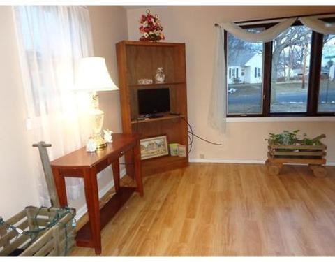 11 Mccarthy Ave, Chicopee, MA 01020 photo 12