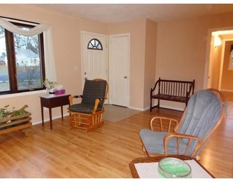 11 Mccarthy Ave, Chicopee, MA 01020 photo 13