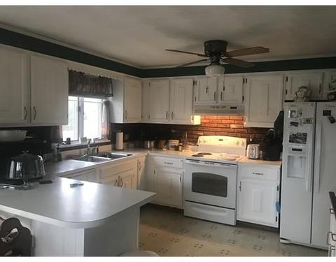 1092 Meridian St, Fall River, MA 02720 photo 8