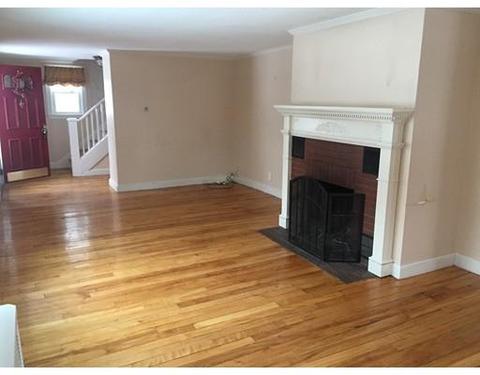 5 Danforth St, Lawrence, MA 01843 photo 4