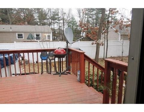 35 Matthew St, Springfield, MA 01128 photo 11