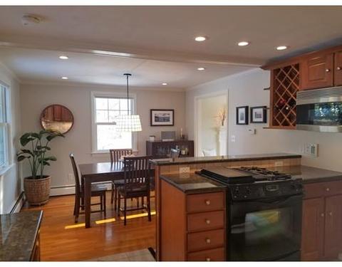 27 Beverly Ave, Marblehead, MA 01945 photo 8