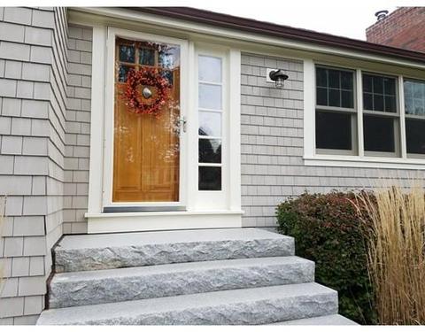 27 Beverly Ave, Marblehead, MA 01945 photo 2