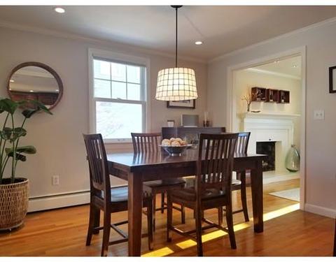 27 Beverly Ave, Marblehead, MA 01945 photo 9