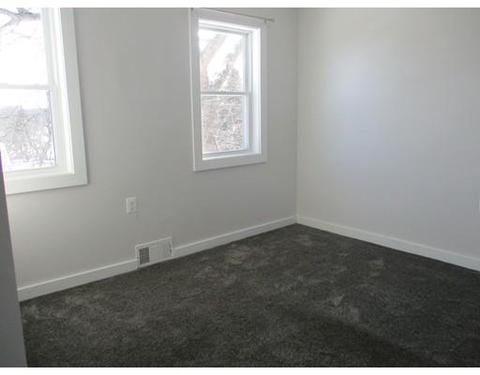 133 Grattan St, Chicopee, MA 01020 photo 14