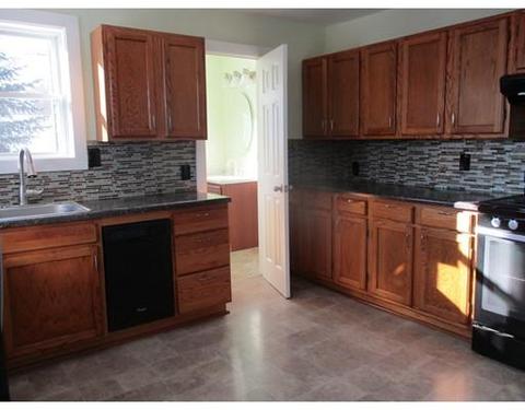 133 Grattan St, Chicopee, MA 01020 photo 5