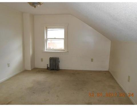 25 Myrtle St, Chicopee, MA 01013 photo 5