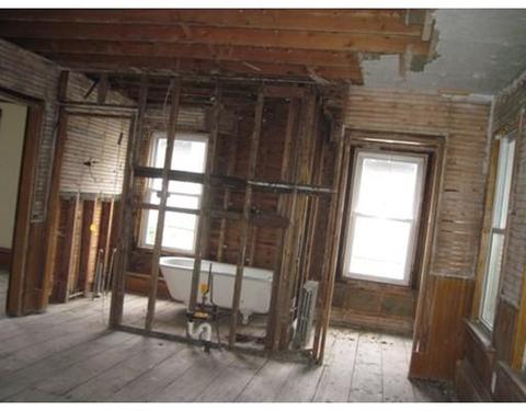10 Maple Ave, Ware, MA 01082 photo 3