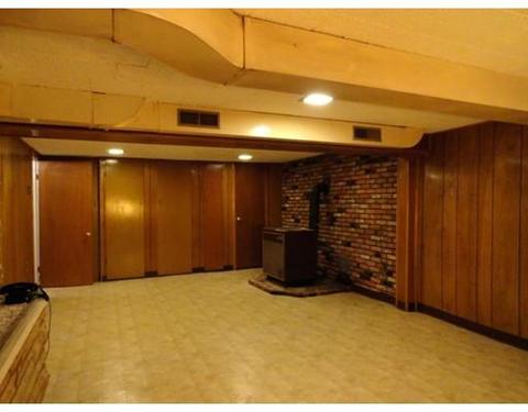 14 Ingham St, Chicopee, MA 01020 photo 19