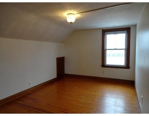14 Ingham St, Chicopee, MA 01020 photo 17
