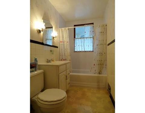 14 Ingham St, Chicopee, MA 01020 photo 12