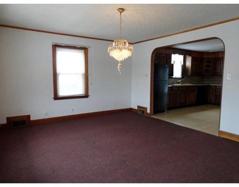 14 Ingham St, Chicopee, MA 01020 photo 7