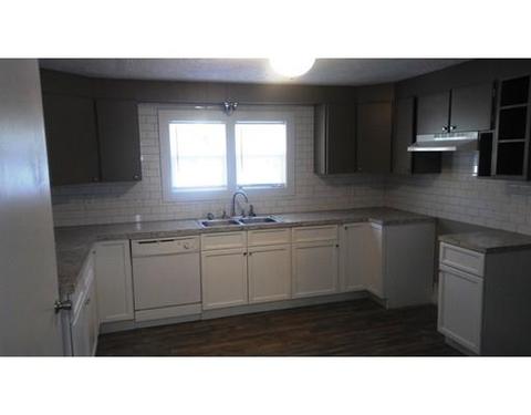 11 Coomes St, Springfield, MA 01108 photo 5