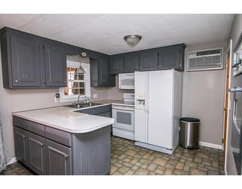 14 Como Dr, Chicopee, MA 01020 photo 6