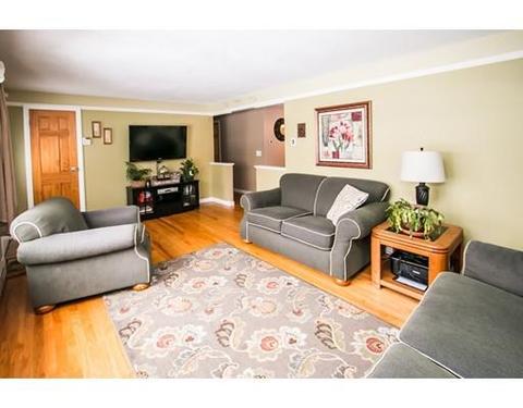 14 Como Dr, Chicopee, MA 01020 photo 9