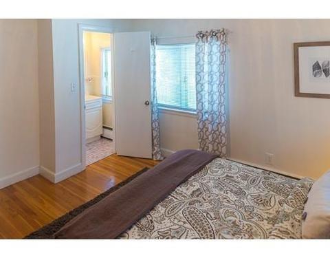 8 Tedesco St, Marblehead, MA 01945 photo 15