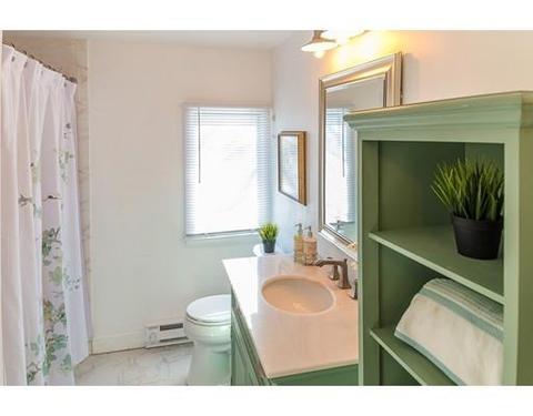 8 Tedesco St, Marblehead, MA 01945 photo 19
