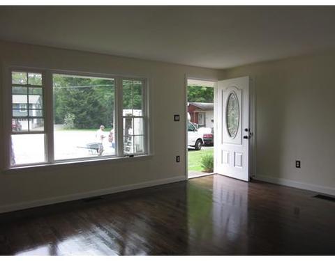 15 Coderre Dr, Bellingham, MA 02019 photo 4