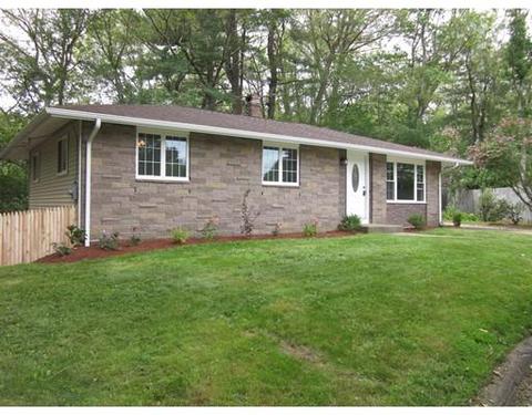 15 Coderre Dr, Bellingham, MA 02019 photo 1