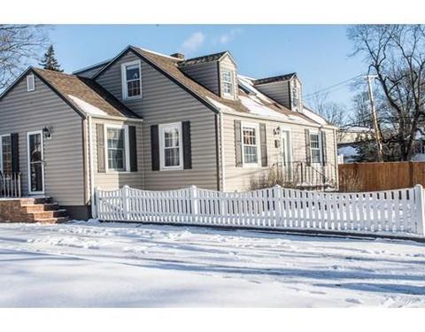 3 Appleton St, Saugus, MA 01906 photo 2